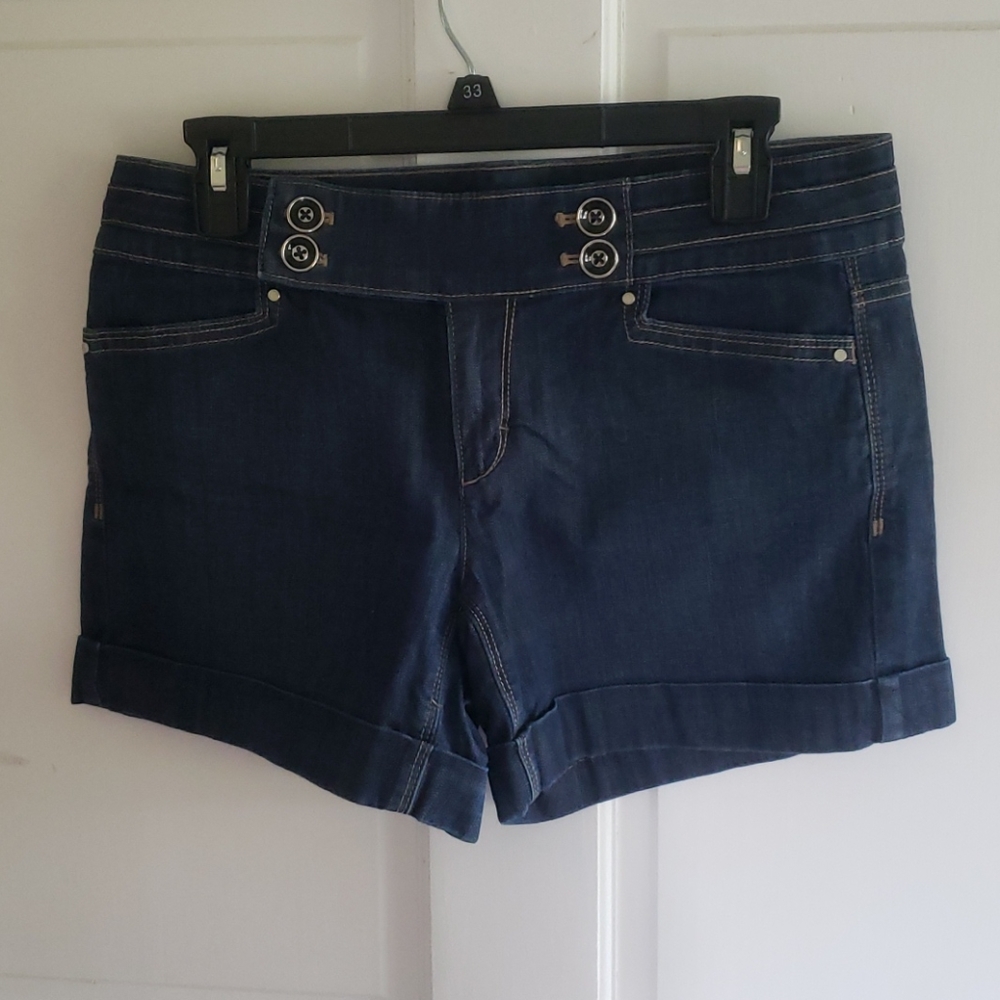 White House Black Market denim shorts sz 4